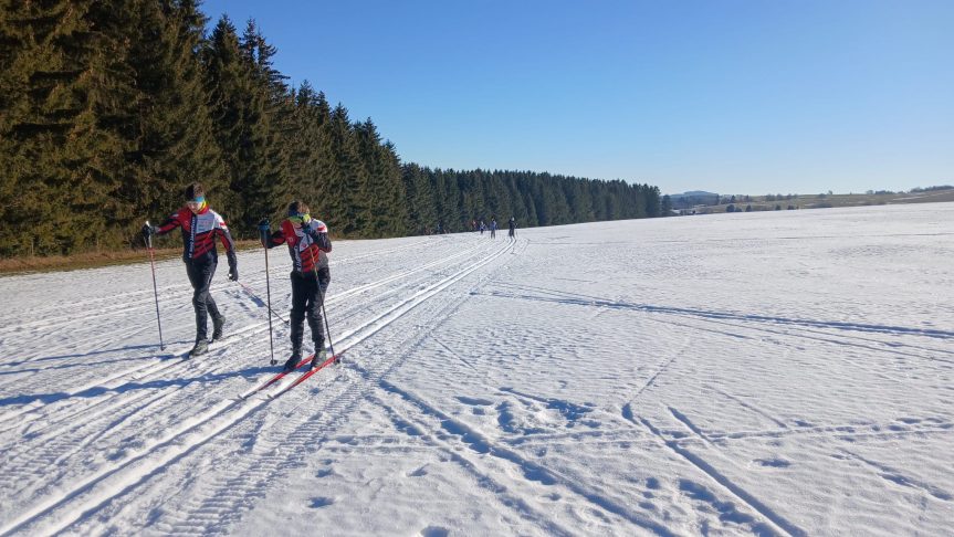 Neděle 2. února: Ledovec krásně drží